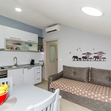 Apartment With A Parking Space Banici, Dubrovnik - 23176 Slano